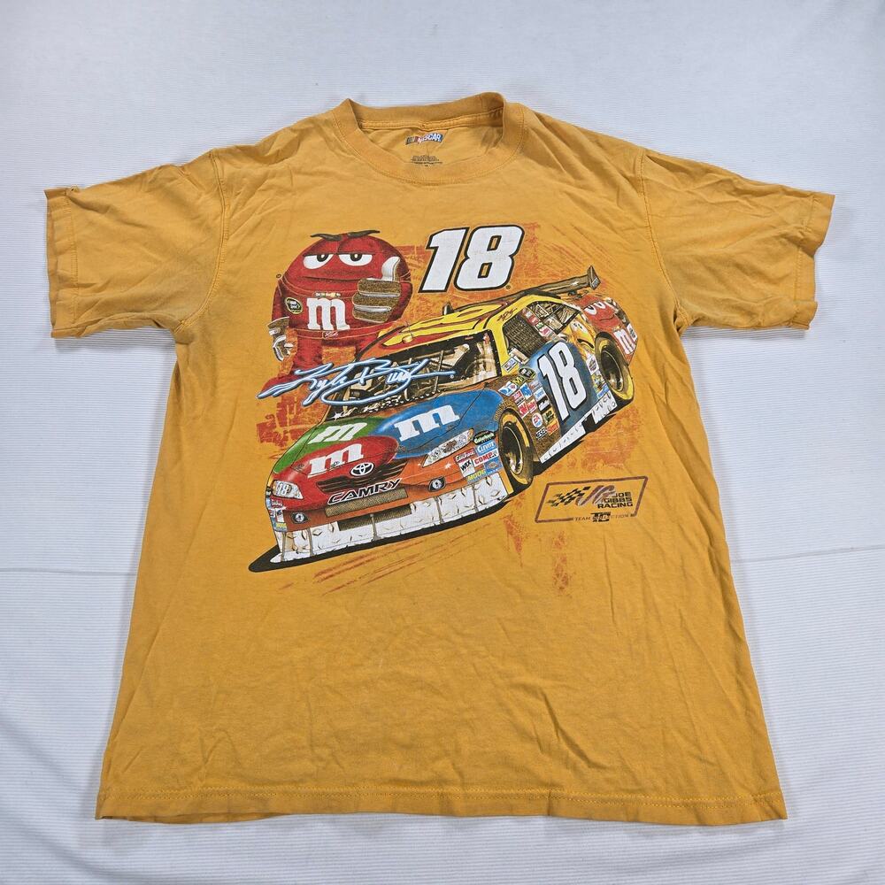 Vintage NASCAR Kyle Bush x M&M Yellow #18 Short Sleeve Shirt Men's Size Medium